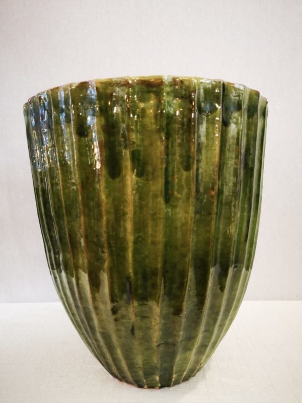 Cache pot poterie Tamegroute, fabriqué au sud du Maroc.Dimensions : Hauteur 32 cm, diamètre 28,5 cm. Coloris : Vert