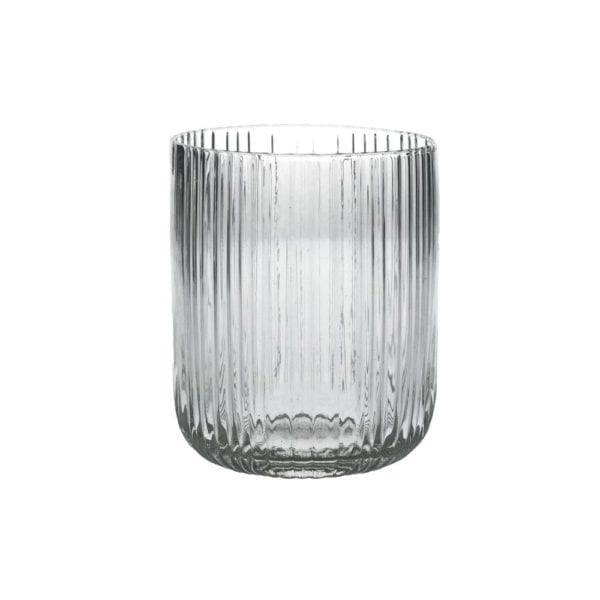 Beau verre à boire Canise en verre transparent.