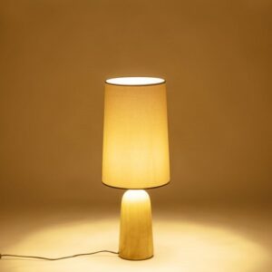 Lampe à poser éclairée avec pied en bois de manguier et abat-jour en coton écru