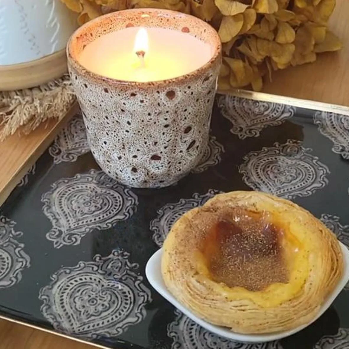 Plateau Carré Métal Émaillé ARLES Noir 20x20cm – Vintage Chic – Image 3