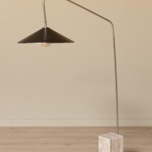 Lampadaire Kromis en arc orientable, base en travertin et structure en métal chromé