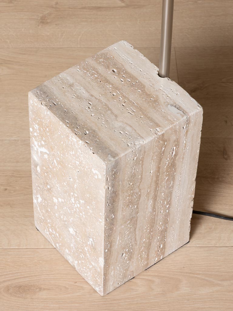 Lampadaire KROMIS Arc Orientable | Métal Chromé et Travertin – Image 6